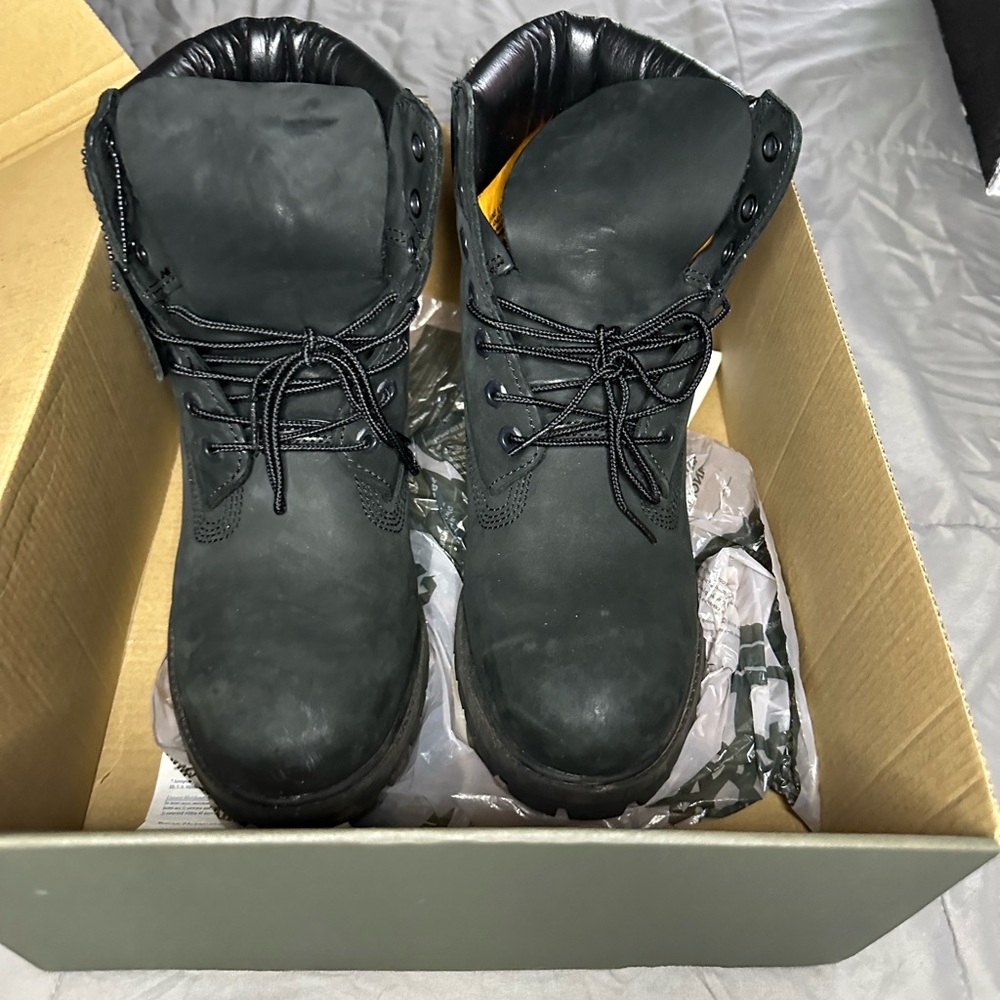 TIMBERLAND’S BLACK - Picture 3 of 3